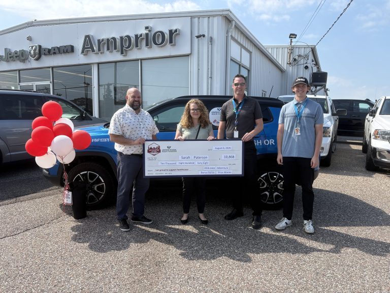 From Left to Right: Arnprior Chrysler owner Mike Mulder, 50/50 winner Sarah Paterson, ARH Foundation’s Executive Director Ben Gardiner and Chris Herbert of the ARH Foundation.